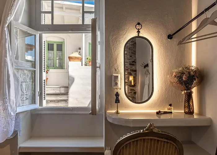 The Locals Apartment