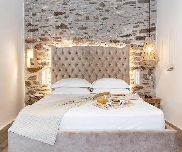 The Locals Kato Potamia (Naxos)